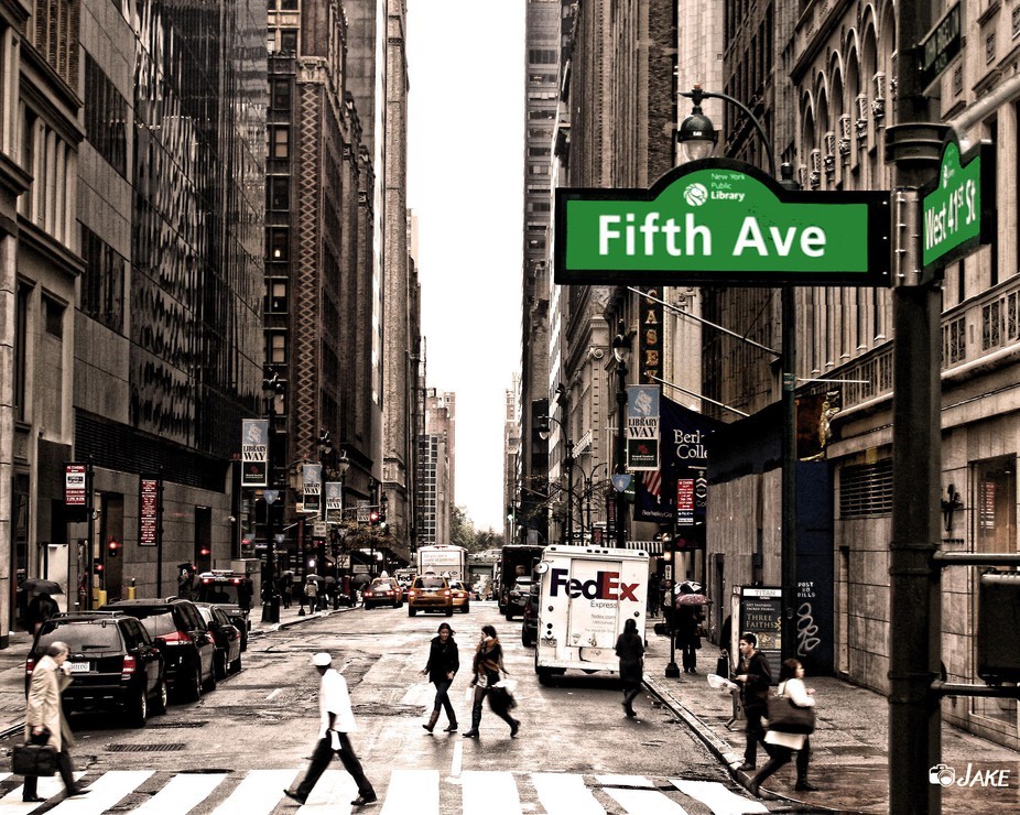 Пятая авеню (манхэттен). 5 авеню сша. Saks fifth avenue магазин. 5 авеню улица в нью-йорке. Five avenue.