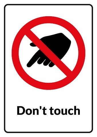 Touch me текст. Донт тач. Гифка do not touch. Don't touch sign. Don't touch вывеска.