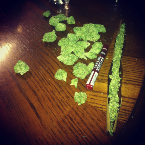project pat lyrics Ft juicy j & project pat (hook x8) blowin' strong, chiefin' cheech and chong bitch, i stuffed the bong (verse: curtis williams) strong all in my new pack, same niggas, got new cash i sip. project pat lyrics Ft juicy j & project pat (hook x8) blowin' strong, chiefin' cheech and chong bitch, i stuffed the bong (verse: curtis williams) strong all in my new pack, same niggas, got new cash i sip.