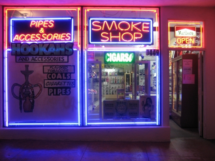 the tobacco shop poem Tabacaria (English Translation) – Fernando Pessoa