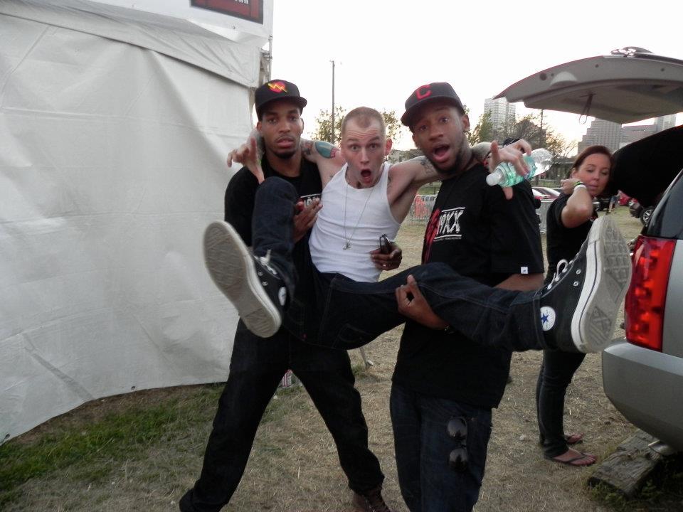 Machine Gun Kelly Wanna Ball Lyrics